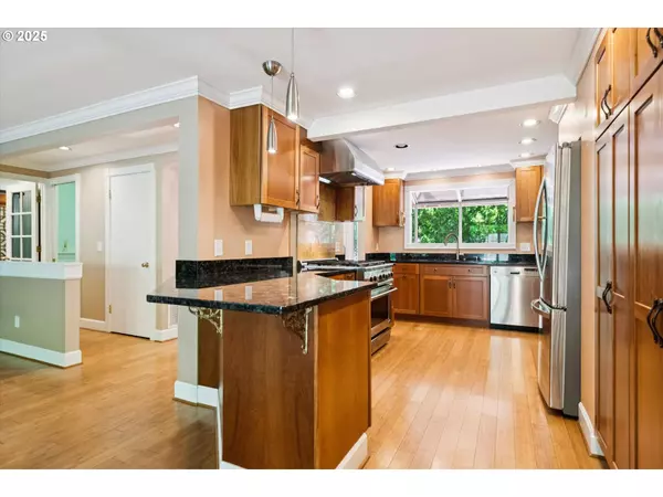 6555 SW DALE AVE, Beaverton, OR 97008