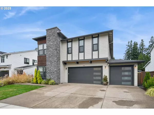 2762 DAHLIA DR, West Linn, OR 97068