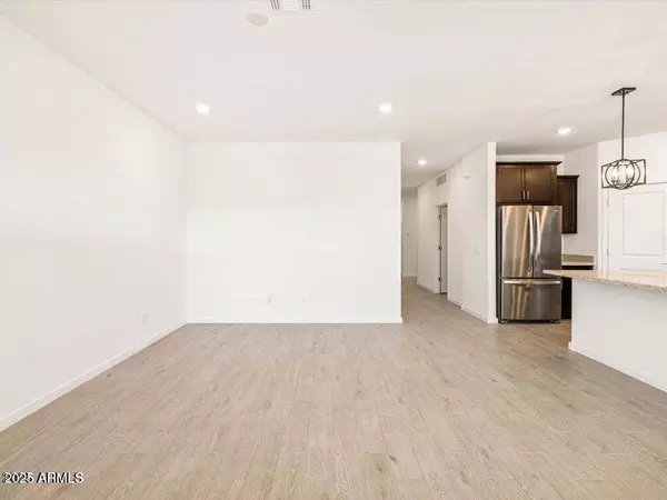 8613 W WARNER Street, Tolleson, AZ 85353