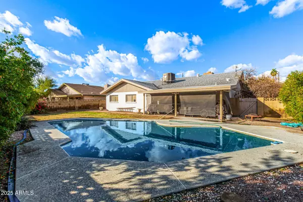 4627 W LANE Avenue, Glendale, AZ 85301