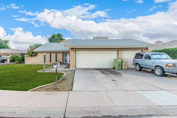 4627 W LANE Avenue, Glendale, AZ 85301