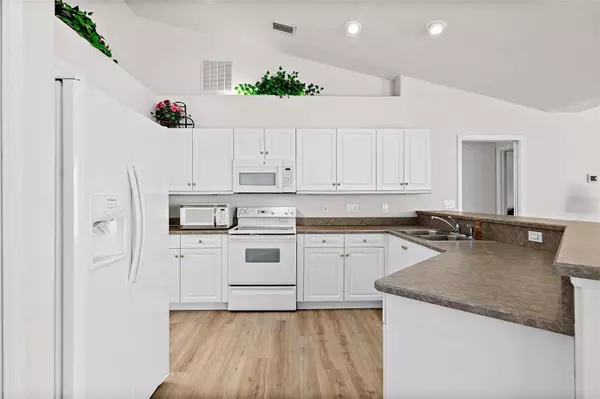 47 FENWICK LN, Palm Coast, FL 32137