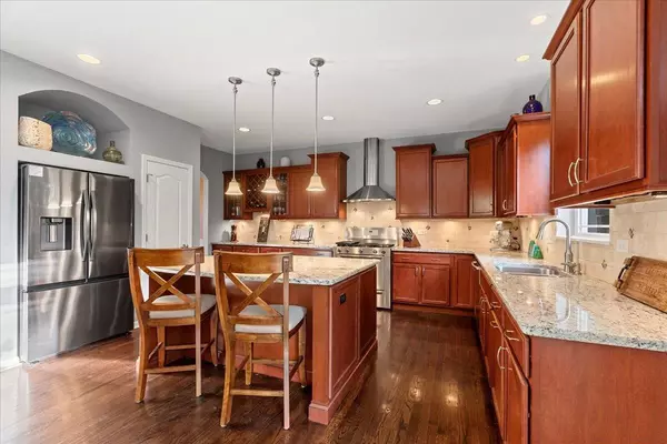 1337 N Portage AVE, Palatine, IL 60067