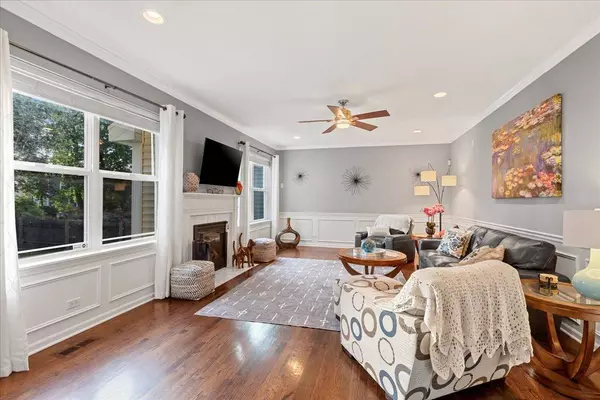 1337 N Portage AVE, Palatine, IL 60067