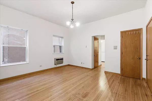 4518 N Sheridan RD #1C, Chicago, IL 60640