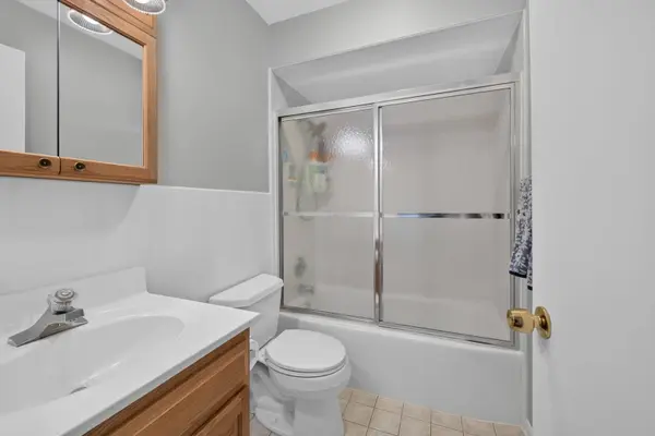 517 W North ST, Itasca, IL 60143