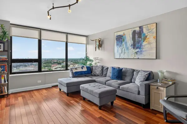 3930 N PINE GROVE AVE #1710, Chicago, IL 60613