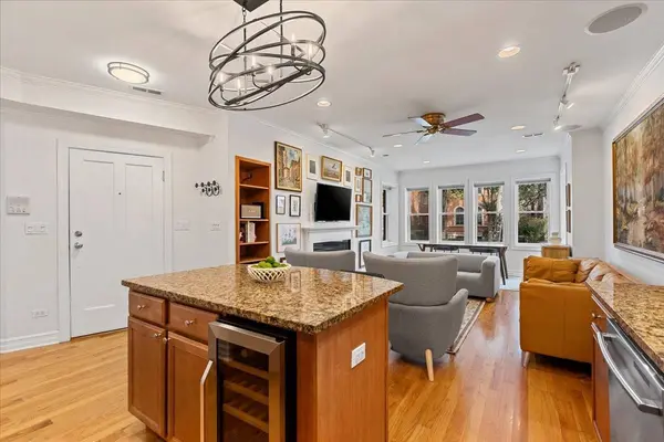 2449 W FOSTER AVE #1E, Chicago, IL 60625