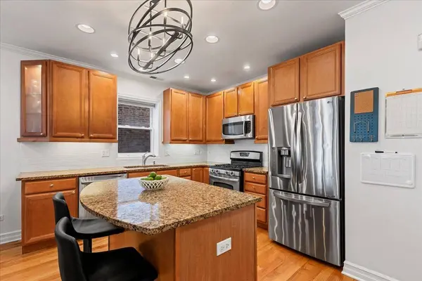 2449 W FOSTER AVE #1E, Chicago, IL 60625