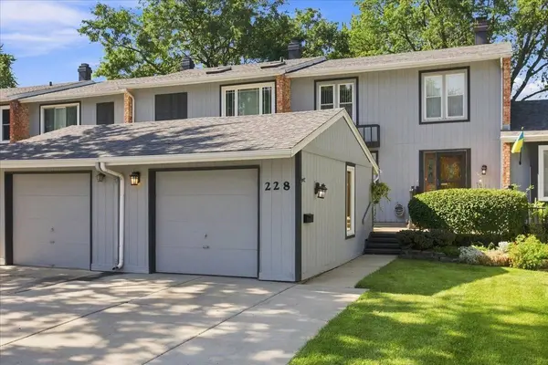 228 Willow LN