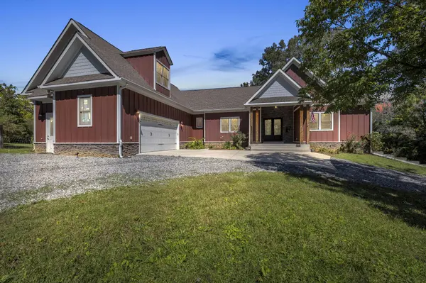 426 Simmons Tawzer RD, Chickamauga, GA 30707