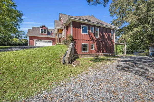 426 Simmons Tawzer RD, Chickamauga, GA 30707