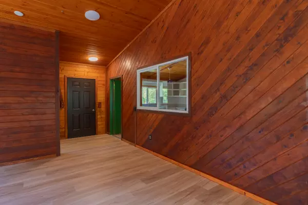 Volcano, HI 96785-8905,11-3717 Nahelenani St