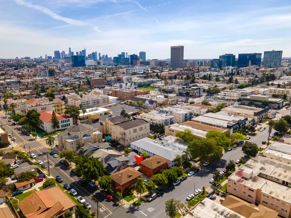 Los Angeles, CA 90004-5211,204 S Serrano Ave