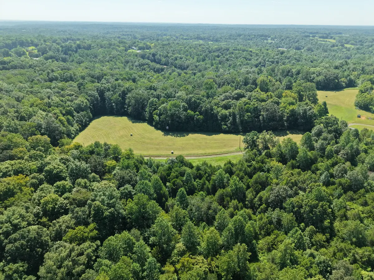 Batson Mill Rd, Charlotte, TN 37036