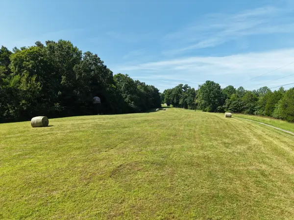 Batson Mill Rd, Charlotte, TN 37036