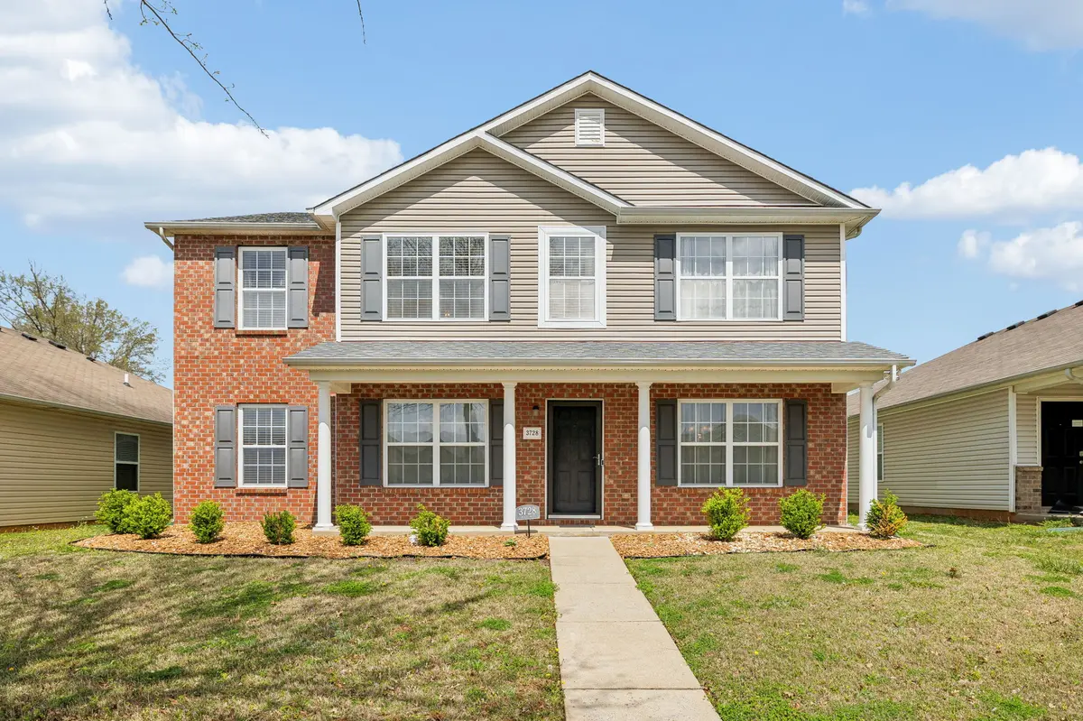 3728 Blaze Dr, Murfreesboro, TN 37128-3951