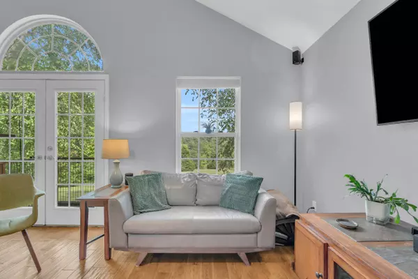 1015 Calm Water TRL, Sale Creek, TN 37373