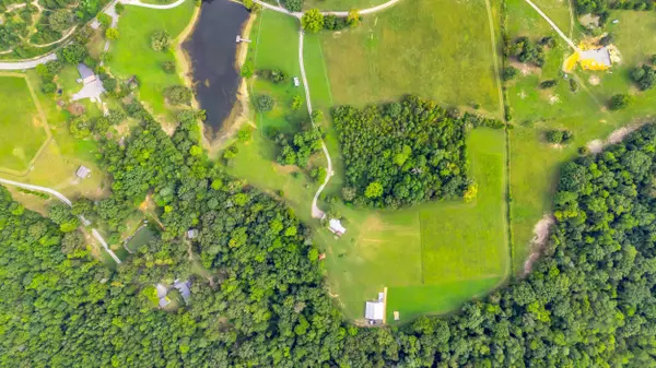 1011 Calm Water TRL, Sale Creek, TN 37373