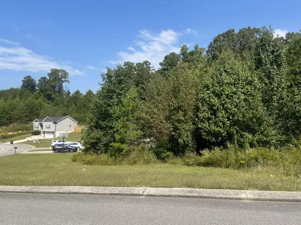 1601 Short Leaf LN, Soddy Daisy, TN 37379