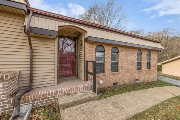 4739 Tessie LN, Hixson, TN 37343