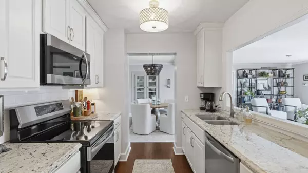 1414 Continental DR, Chattanooga, TN 37405