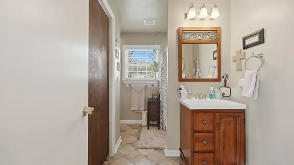 5429 School DR, Hixson, TN 37343