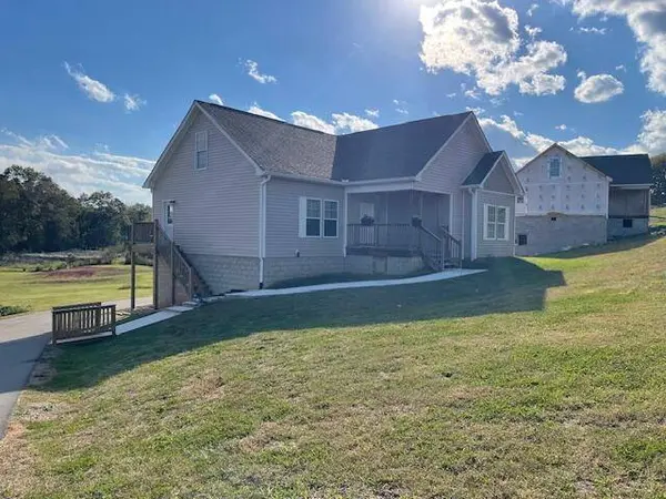 185 Waters Edge DR, Spring City, TN 37381
