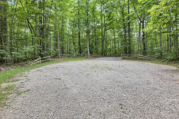 916 Rim DR, Coalmont, TN 37313