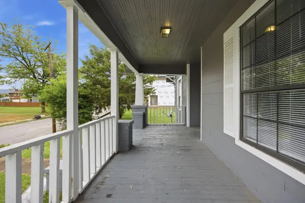 2111 Chamberlain AVE, Chattanooga, TN 37404