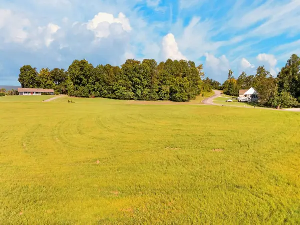 175 Spring Cove LN, Spring City, TN 37381