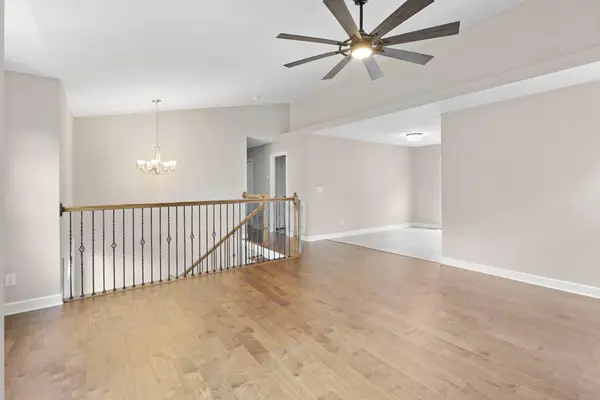 1758 Short Leaf LN, Soddy Daisy, TN 37379