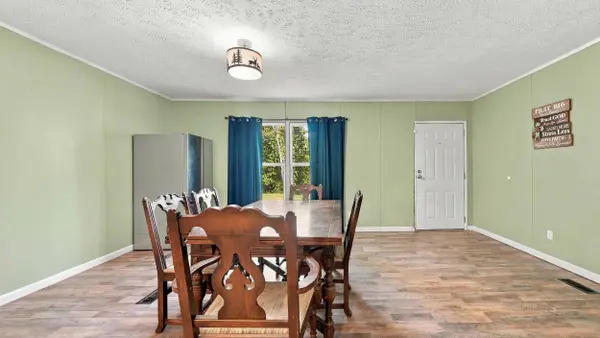 437 Sterling RD, Athens, TN 37303