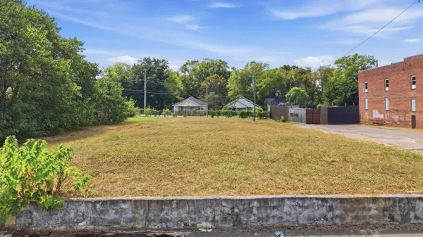 2207 Cheek ST, Chattanooga, TN 37406