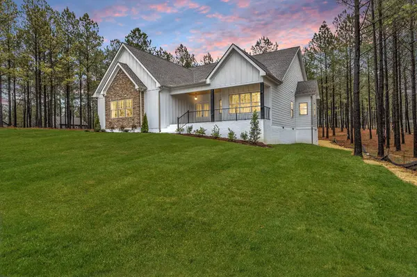 1075 Cumberland CIR