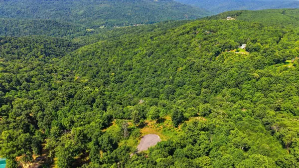 624 Coyote TRL, Spencer, TN 38585