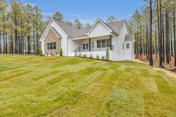 1075 Cumberland CIR, Jasper, TN 37347