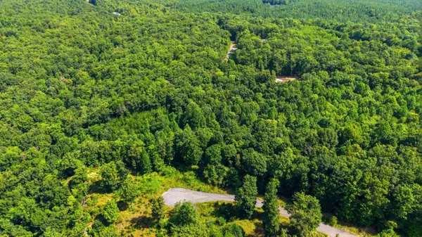624 Coyote TRL, Spencer, TN 38585
