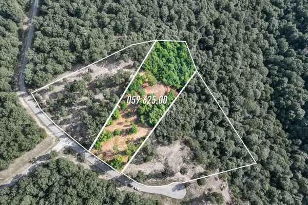625 Coyote TRL, Spencer, TN 38585