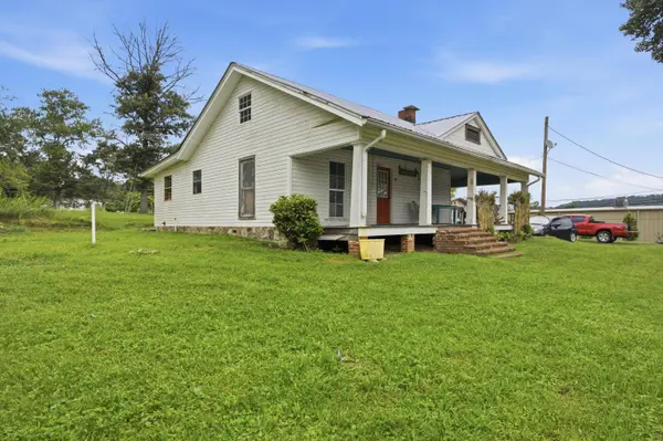 22 Mount Olive RD, Lookout Mountain, GA 30750