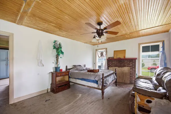 22 Mount Olive RD, Lookout Mountain, GA 30750