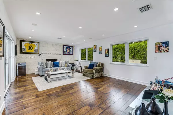 6840 N Cartee Road, Palmetto Bay, FL 33158