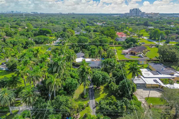 7701 SW 79th Court, Miami, FL 33143