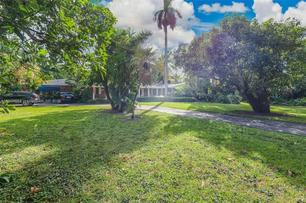 7701 SW 79th Court, Miami, FL 33143