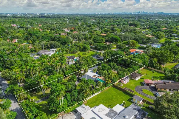 7701 SW 79th Court, Miami, FL 33143