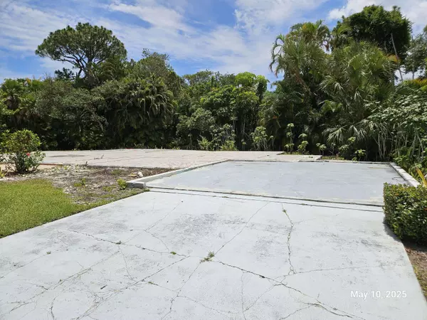 958 NE Dahoon TER, Jensen Beach, FL 34957