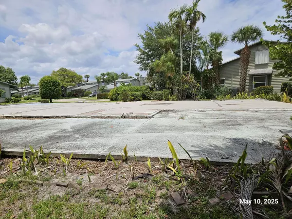 958 NE Dahoon TER, Jensen Beach, FL 34957