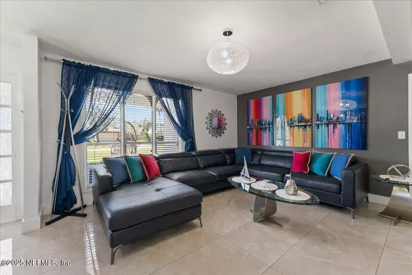 3943 EUNICE RD, Jacksonville, FL 32250