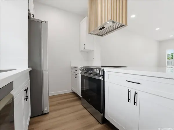 94-690 Lumiauau ST #TT5, Waipahu, HI 96797