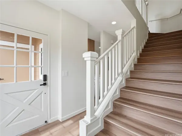 94-690 Lumiauau ST #TT5, Waipahu, HI 96797